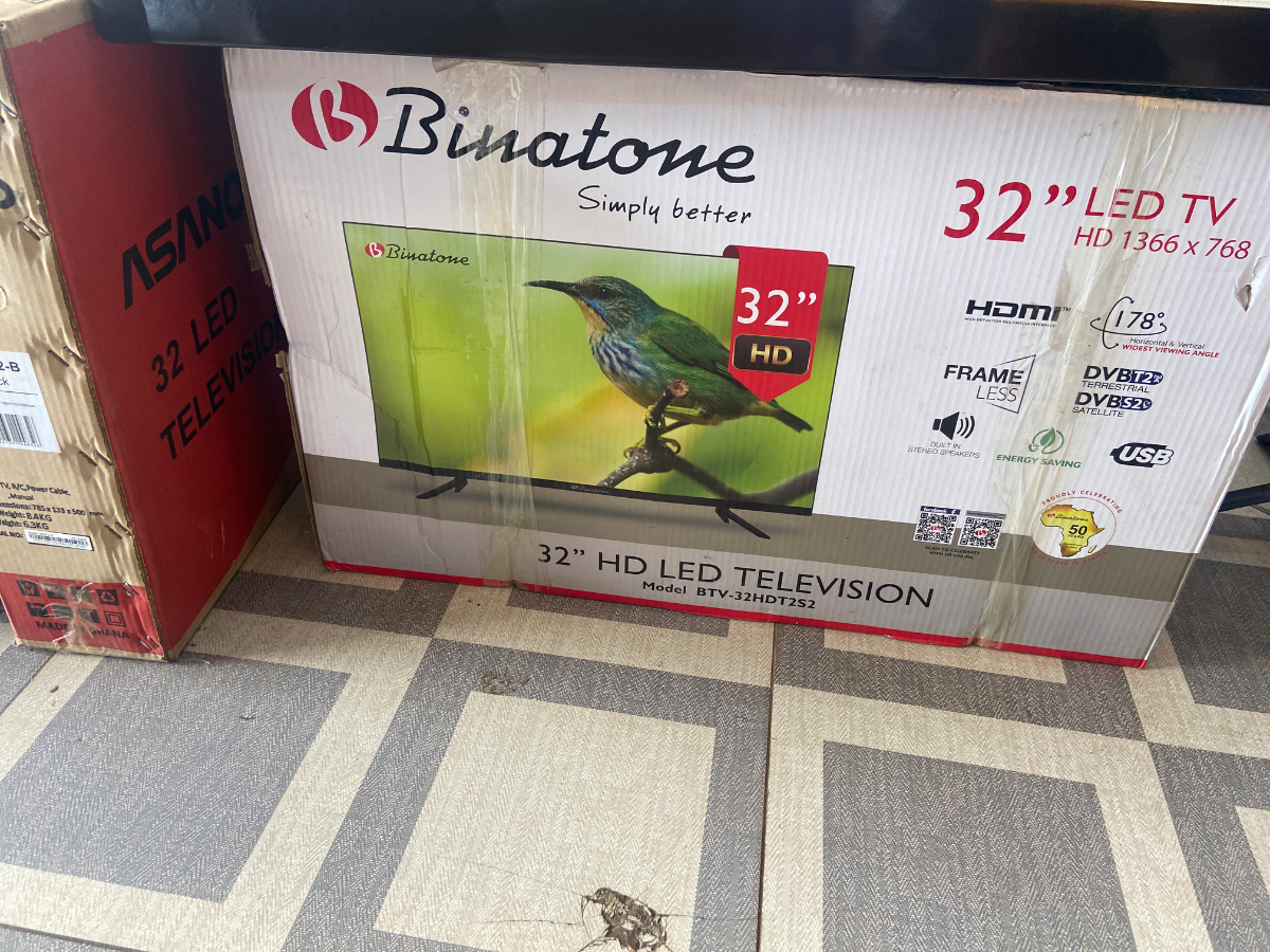 32” TV